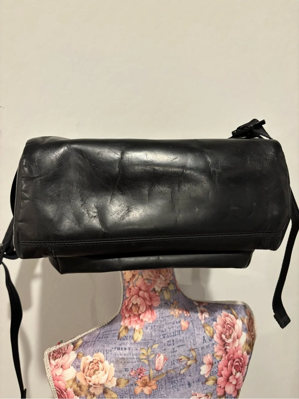 Eastpak Padded Pak R Classic Black Ink Leather Backpack